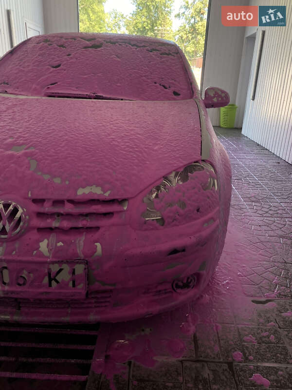 Хэтчбек Volkswagen Golf 2005 в Валках