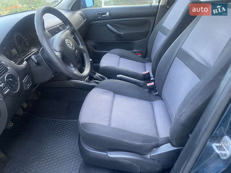 Універсал Volkswagen Golf 2002 в Бучачі