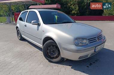 Хетчбек Volkswagen Golf 1999 в Кременці
