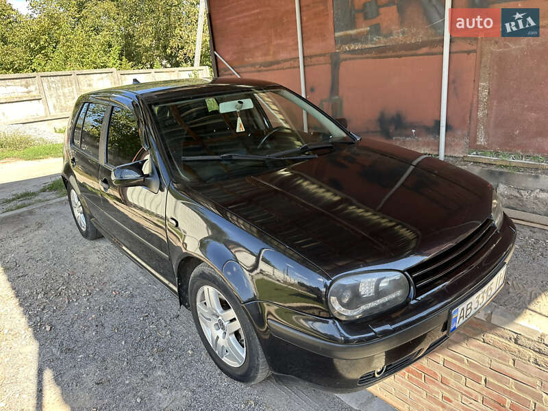 Хетчбек Volkswagen Golf 2000 в Вінниці
