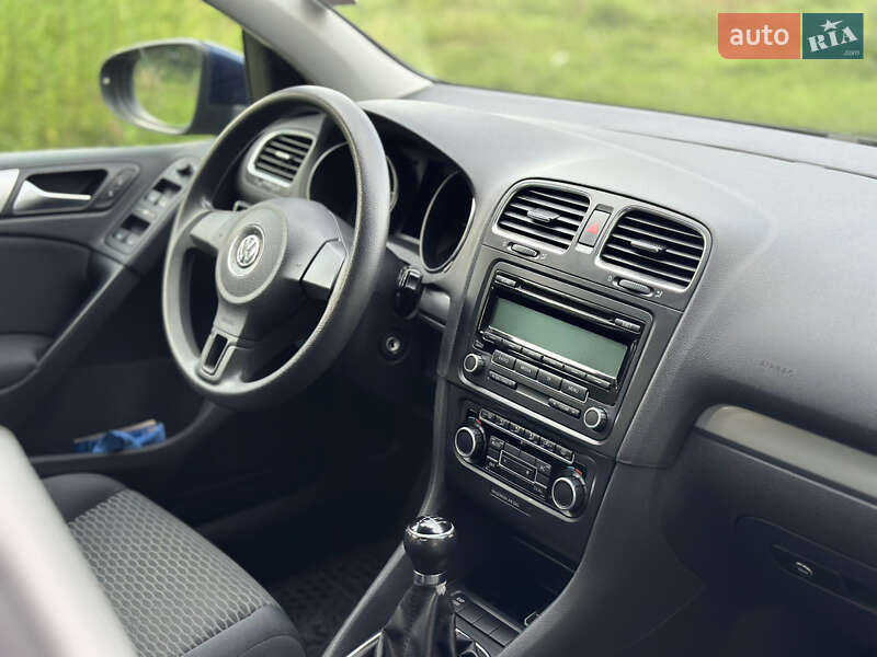 Хетчбек Volkswagen Golf 2008 в Самборі