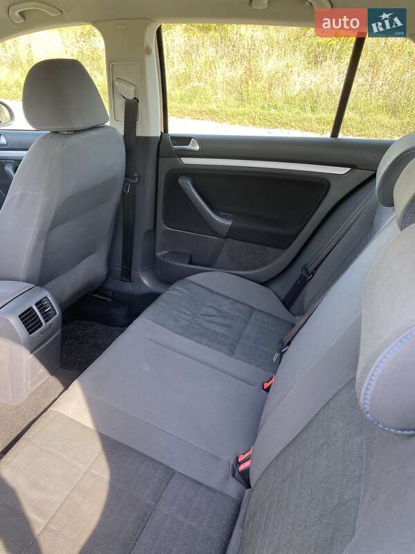 Хетчбек Volkswagen Golf 2007 в Полтаві