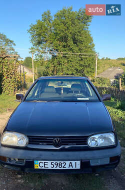 Хэтчбек Volkswagen Golf 1995 в Городке