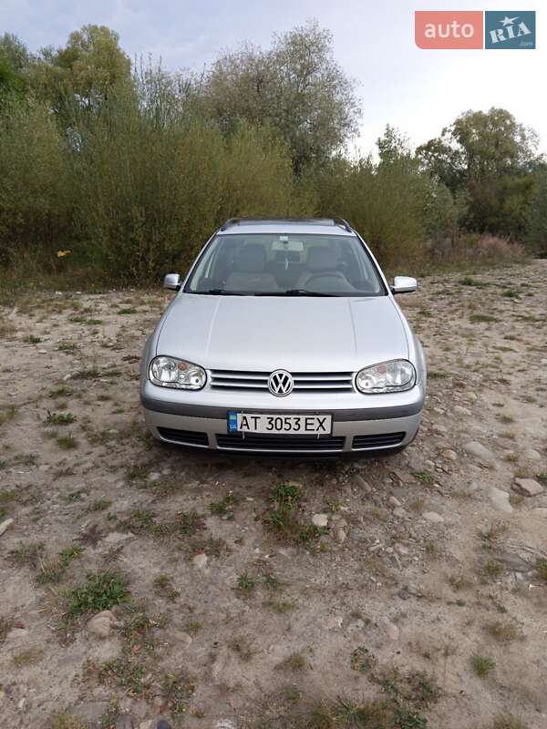 Універсал Volkswagen Golf 2001 в Івано-Франківську