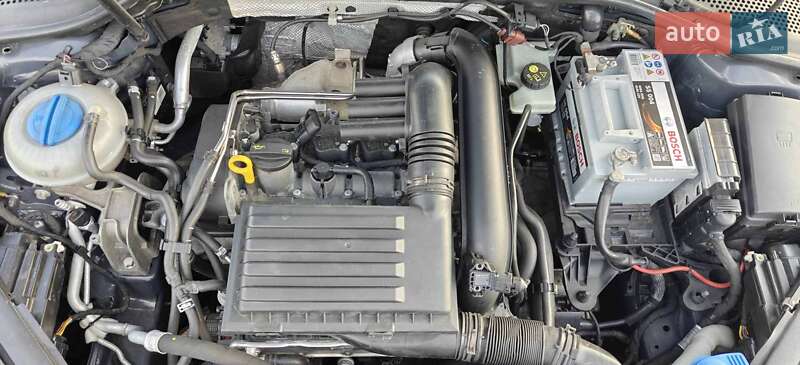 Хэтчбек Volkswagen Golf 2017 в Кривом Роге