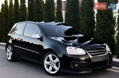 Хэтчбек Volkswagen Golf 2005 в Надворной