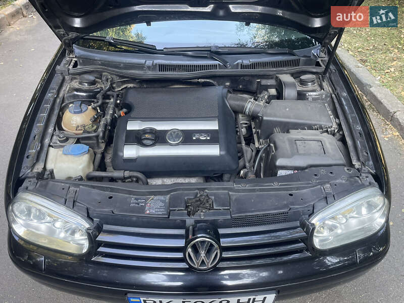 Універсал Volkswagen Golf 2003 в Рівному