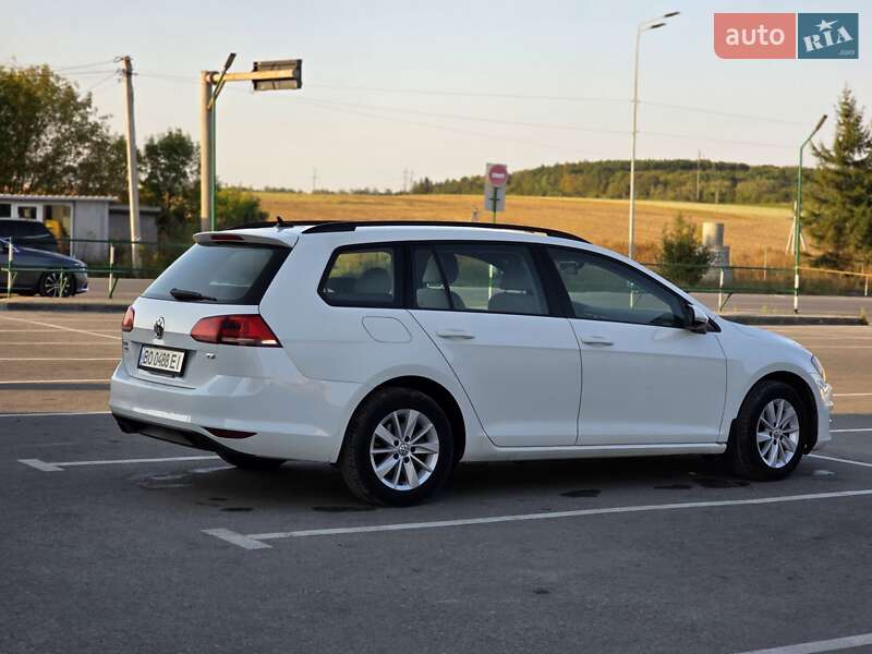 Універсал Volkswagen Golf 2015 в Тернополі