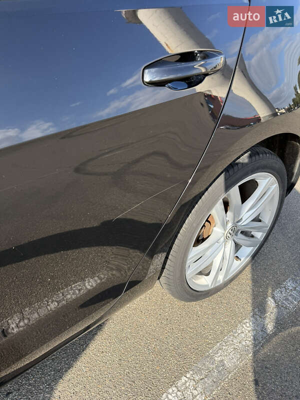 Хетчбек Volkswagen Golf 2014 в Києві