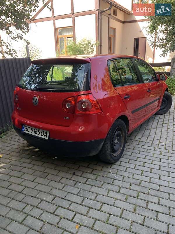 Хетчбек Volkswagen Golf 2004 в Трускавці