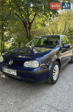 Хэтчбек Volkswagen Golf 2000 в Черновцах