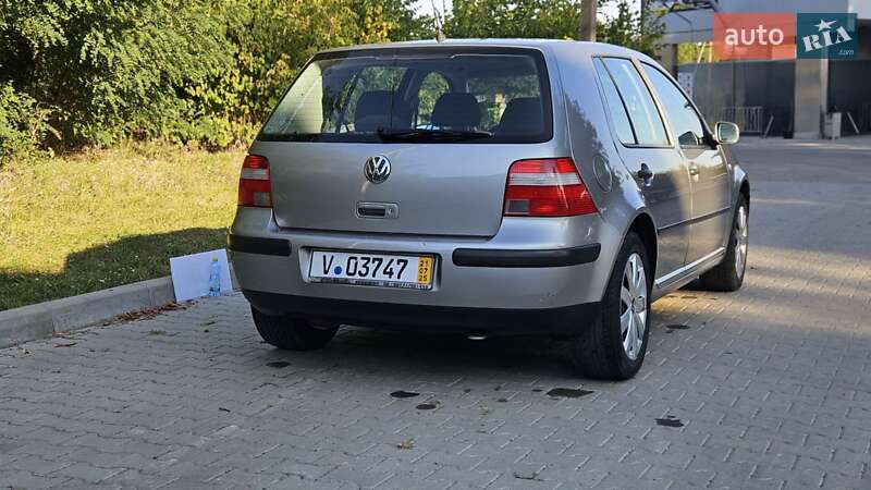Хетчбек Volkswagen Golf 2003 в Тернополі