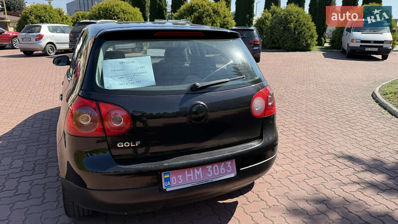 Хэтчбек Volkswagen Golf 2005 в Хмельницком