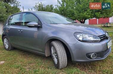 Хэтчбек Volkswagen Golf 2010 в Харькове