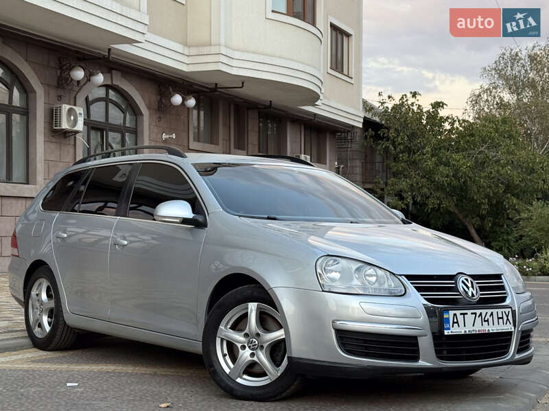 Універсал Volkswagen Golf 2009 в Миколаєві