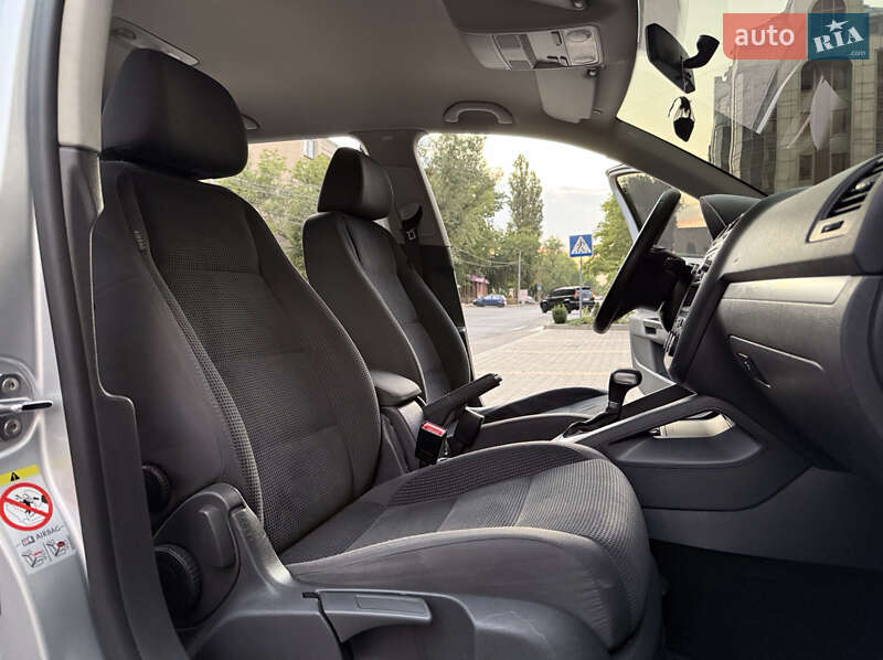 Універсал Volkswagen Golf 2009 в Миколаєві