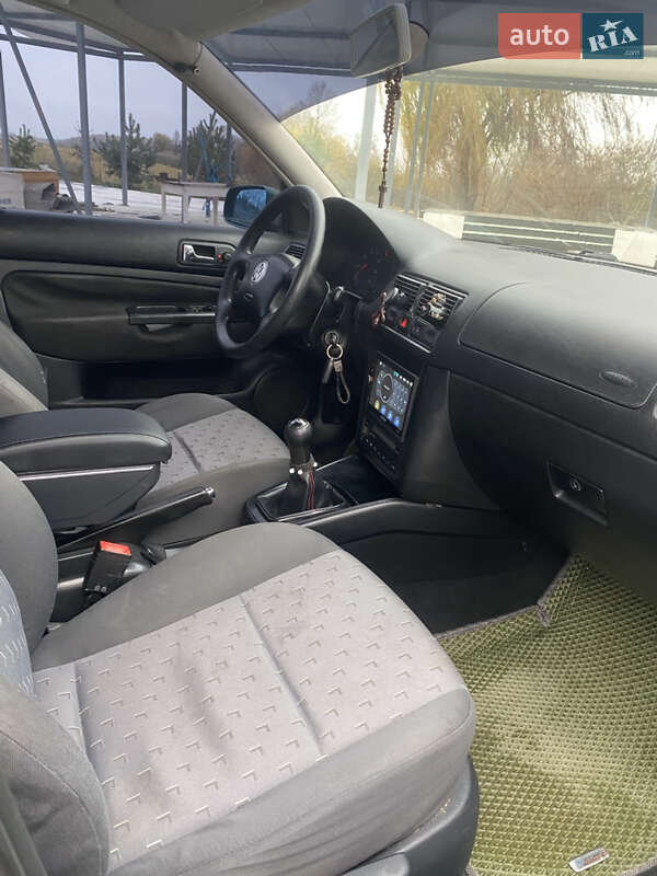 Універсал Volkswagen Golf 1999 в Мостиській