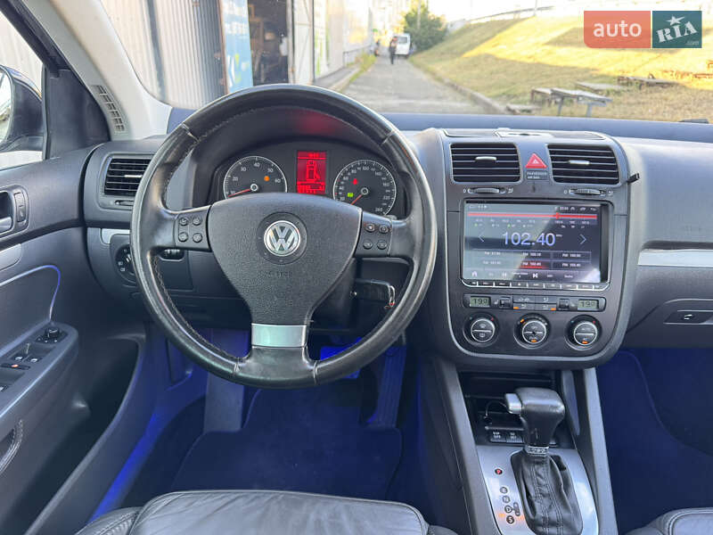 Універсал Volkswagen Golf 2008 в Києві