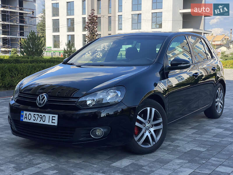 Хэтчбек Volkswagen Golf 2009 в Мукачево