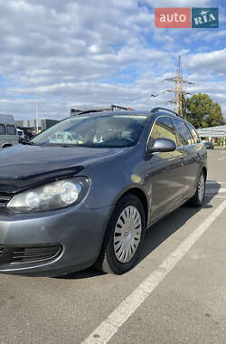 Универсал Volkswagen Golf 2010 в Киеве