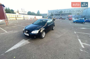 Хэтчбек Volkswagen Golf 2006 в Киеве