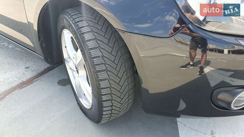 Универсал Volkswagen Golf 2011 в Киеве