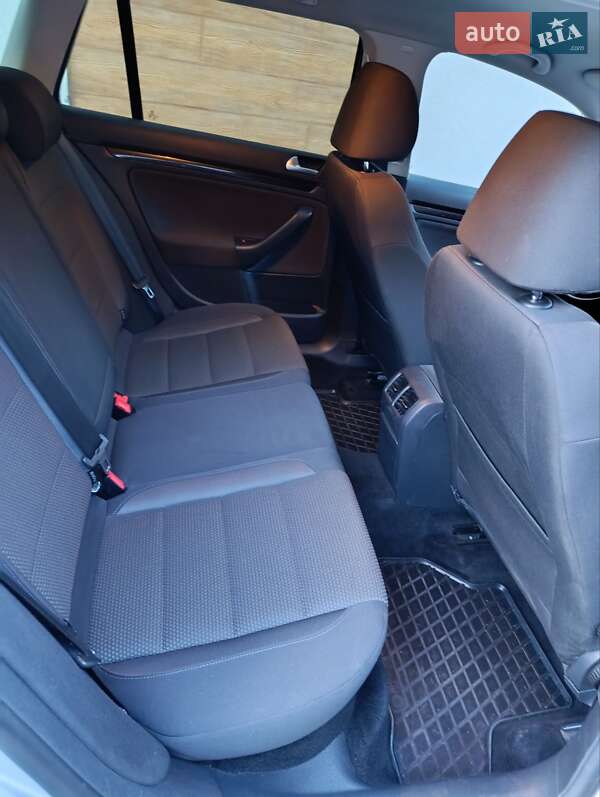 Универсал Volkswagen Golf 2013 в Тернополе