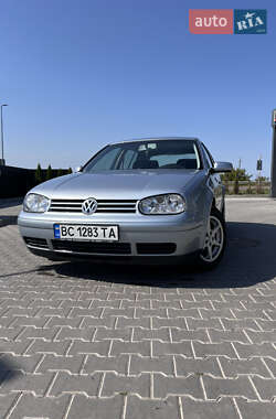 Хэтчбек Volkswagen Golf 2003 в Львове
