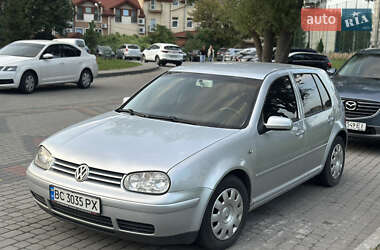 Хэтчбек Volkswagen Golf 2002 в Львове
