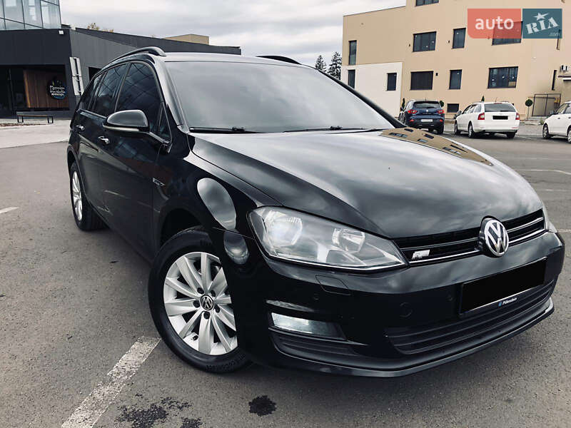 Універсал Volkswagen Golf 2013 в Мукачевому