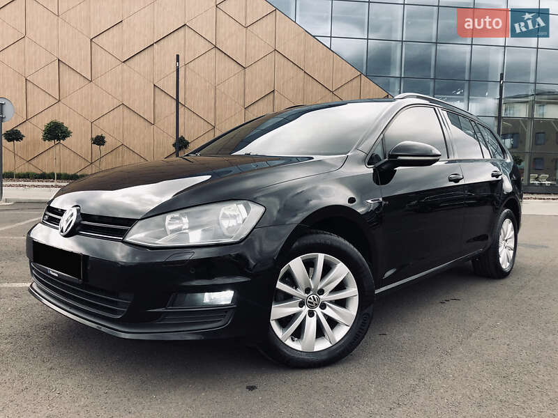 Універсал Volkswagen Golf 2013 в Мукачевому