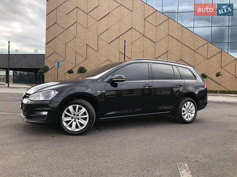 Універсал Volkswagen Golf 2013 в Мукачевому
