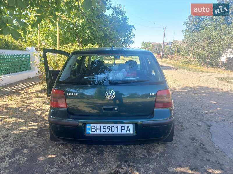 Хэтчбек Volkswagen Golf 1998 в Одессе