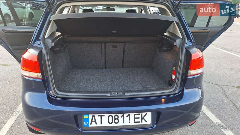 Хетчбек Volkswagen Golf 2010 в Івано-Франківську