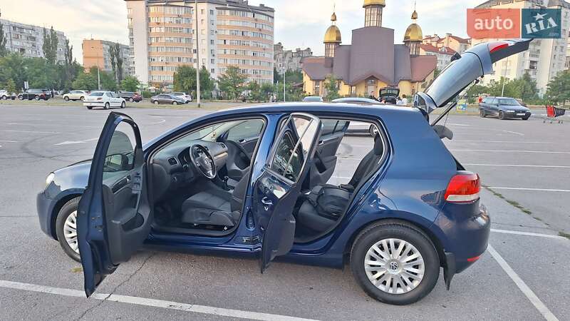 Хетчбек Volkswagen Golf 2010 в Івано-Франківську