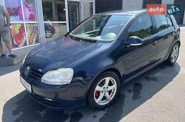 Хетчбек Volkswagen Golf 2004 в Вінниці