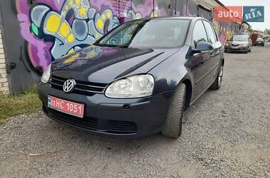 Хэтчбек Volkswagen Golf 2005 в Луцке