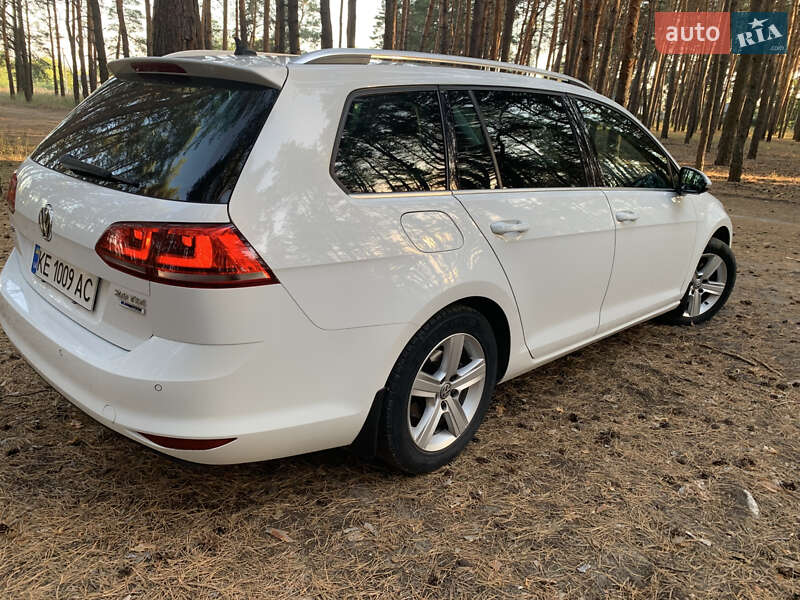 Универсал Volkswagen Golf 2015 в Днепре