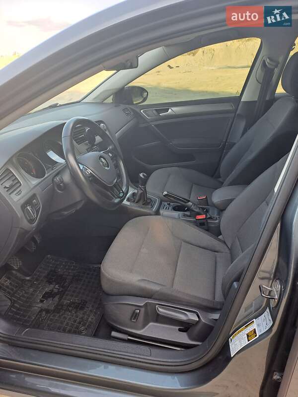 Хэтчбек Volkswagen Golf 2016 в Буче