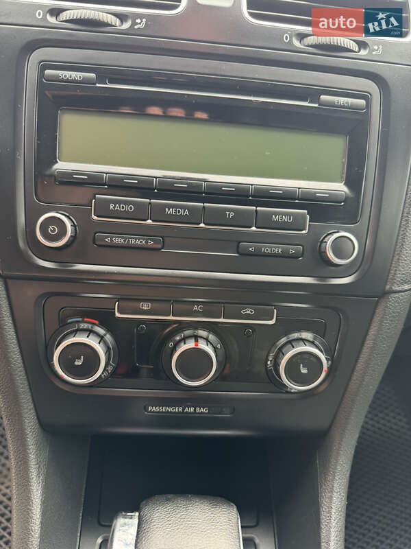 Универсал Volkswagen Golf 2010 в Киеве