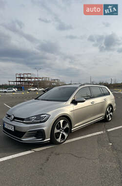 Универсал Volkswagen Golf 2017 в Киеве