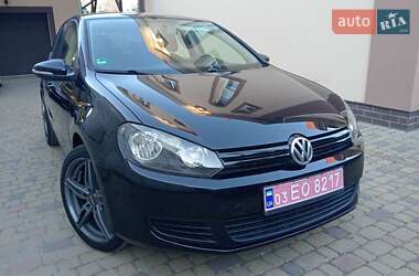 Хэтчбек Volkswagen Golf 2009 в Ровно
