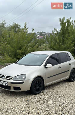 Хэтчбек Volkswagen Golf 2004 в Тернополе