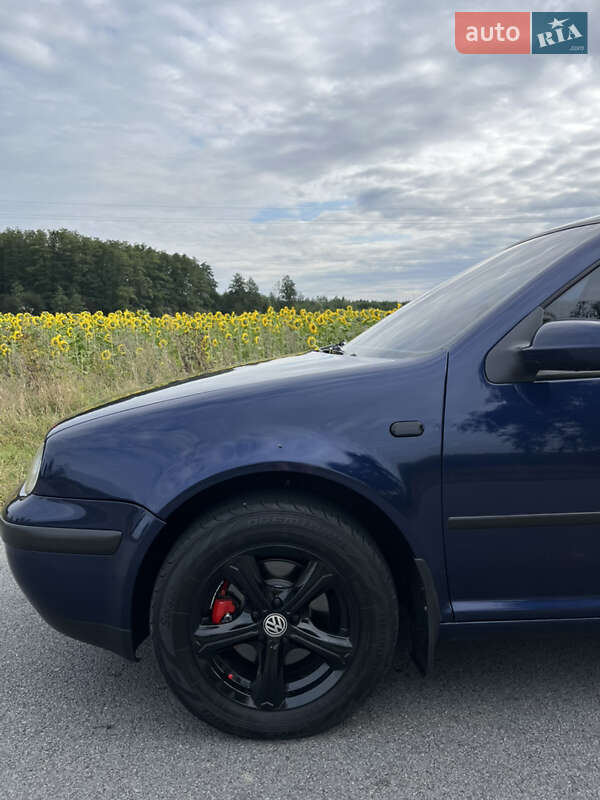 Универсал Volkswagen Golf 2002 в Житомире