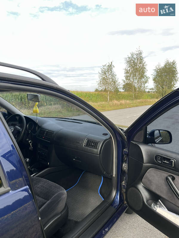 Универсал Volkswagen Golf 2002 в Житомире