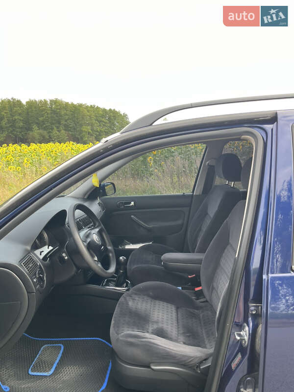 Универсал Volkswagen Golf 2002 в Житомире