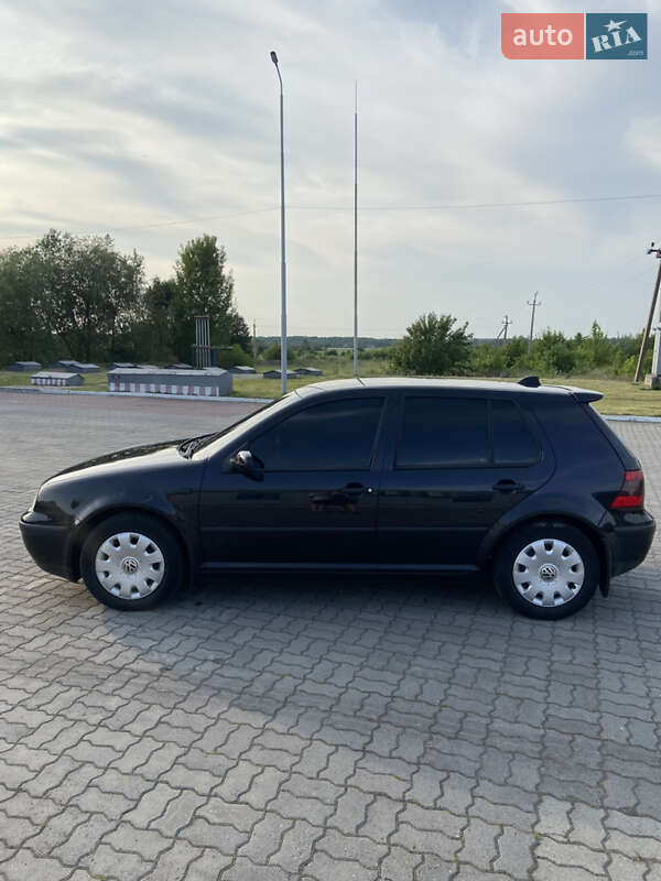 Хэтчбек Volkswagen Golf 2000 в Луцке