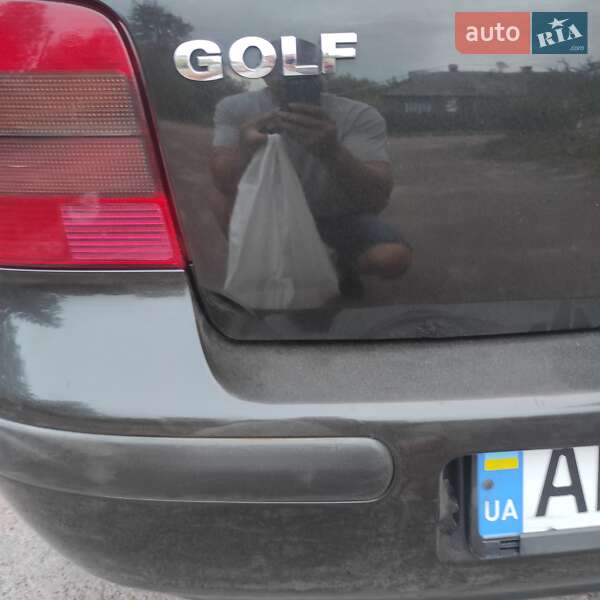 Хэтчбек Volkswagen Golf 2001 в Овруче