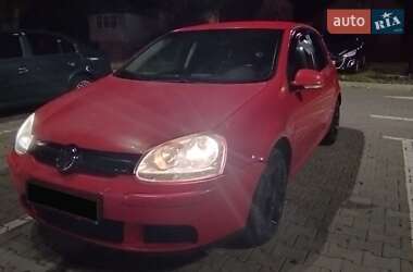 Хэтчбек Volkswagen Golf 2005 в Рахове