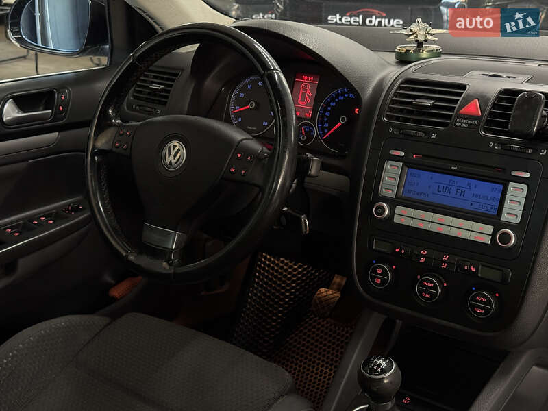 Универсал Volkswagen Golf 2007 в Николаеве